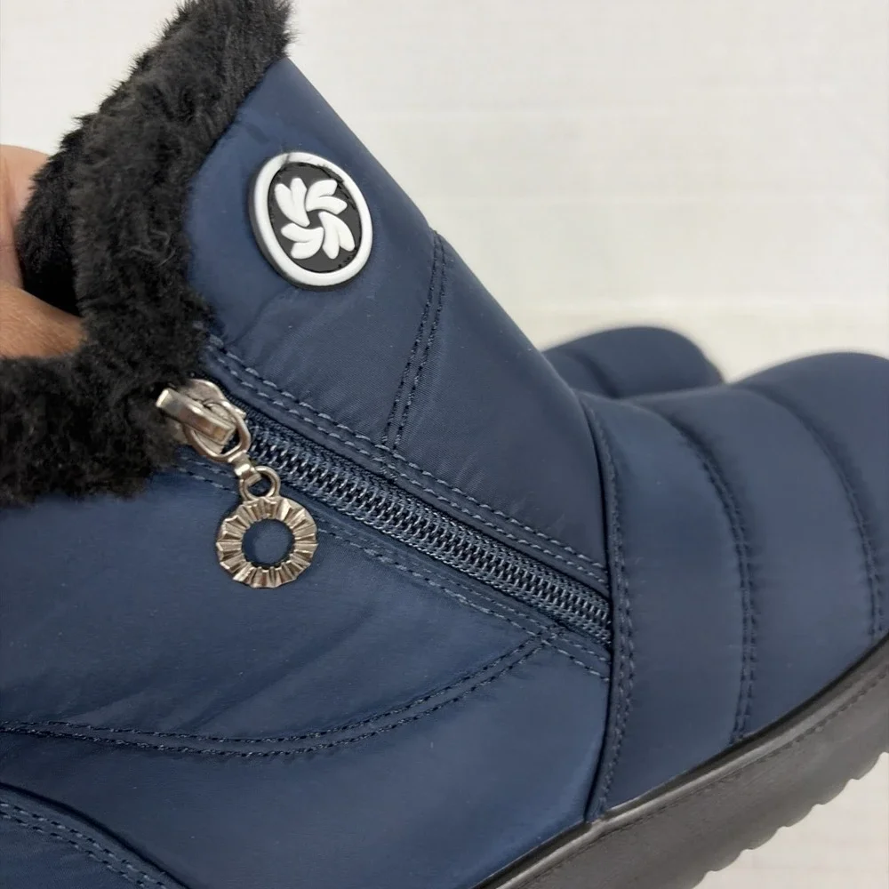 Women's Waterproof Winter Snow Boots Size 7 EU 37.5 Fur Lined Ankle Booties S1